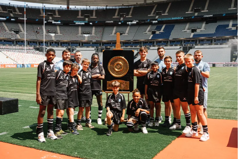 Les jeunes U12 du Rugby Club Massy Essonne qui ont remporté l’expérience Finale TOP 14 pour la saison 2022-2023.