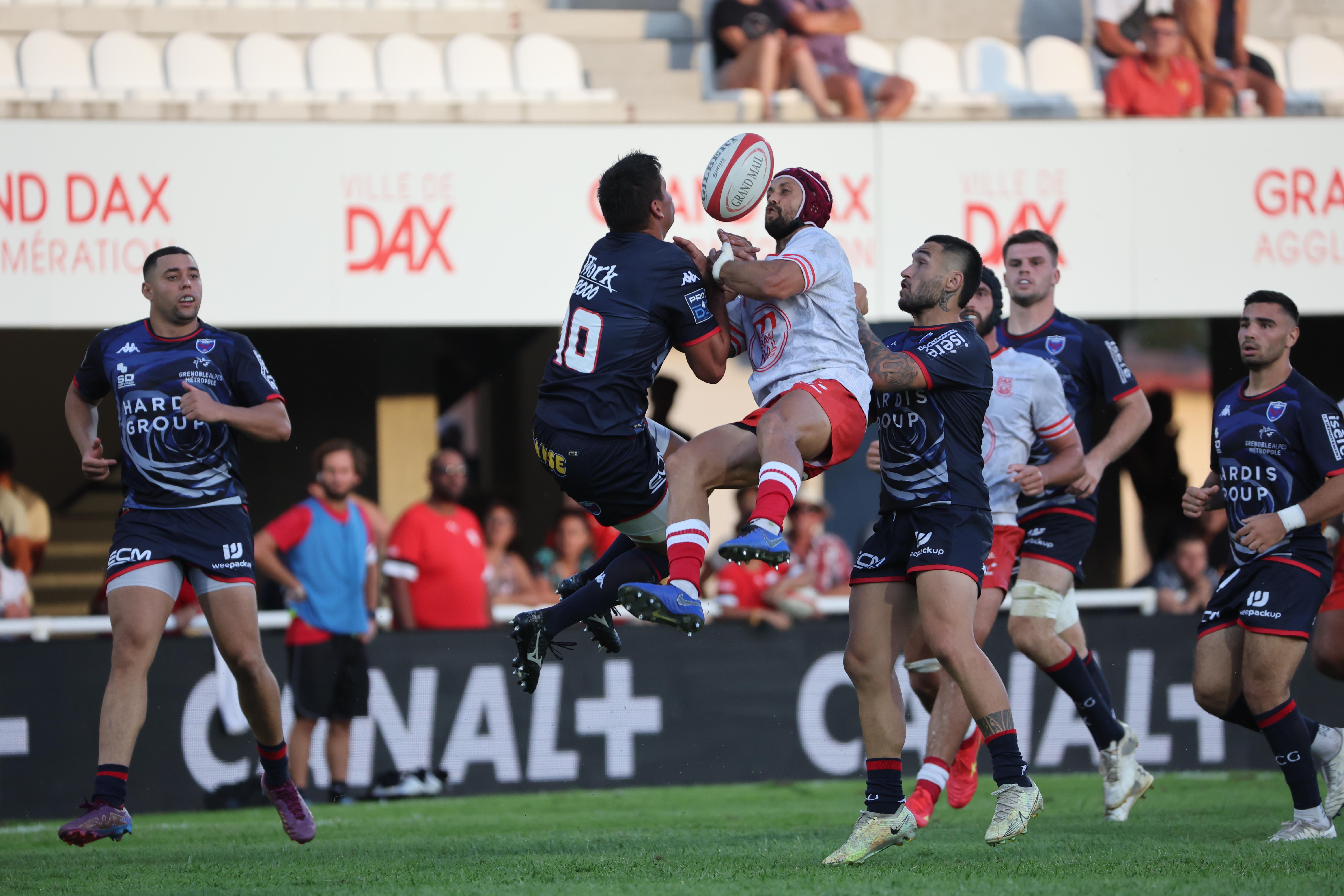 Grenoble - Dax, le coup d&#039;envoi des barrages de la PRO D2