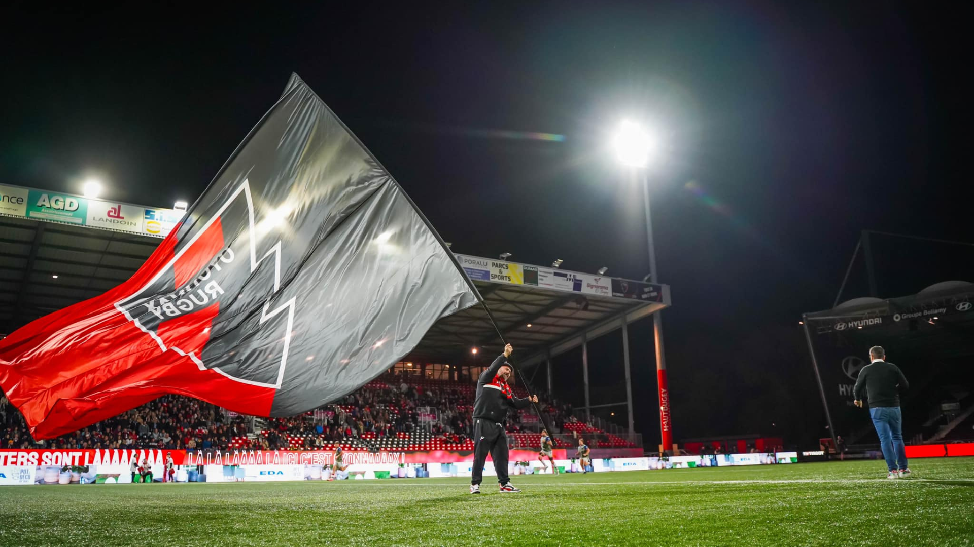 « Ici, ici… » comment Oyonnax est parvenu à conquérir la France