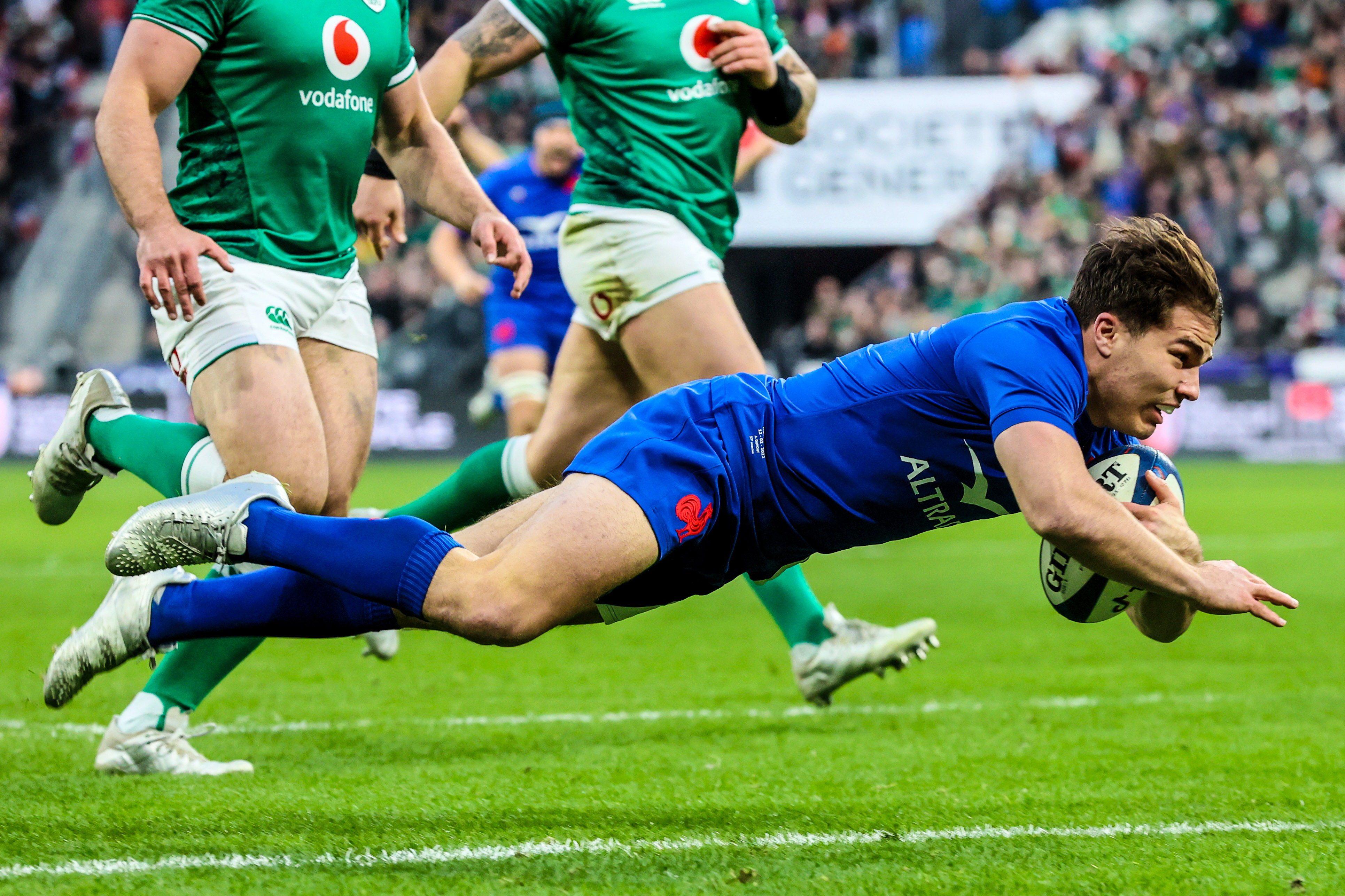 6 NATIONS I Les Français remportent un duel au sommet 
